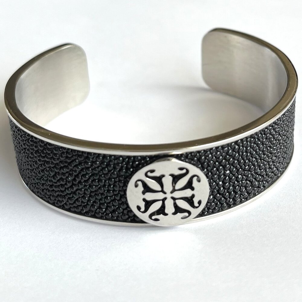 Rustic Cuff Lori Black & Stainless Stingray Logo Bracelet